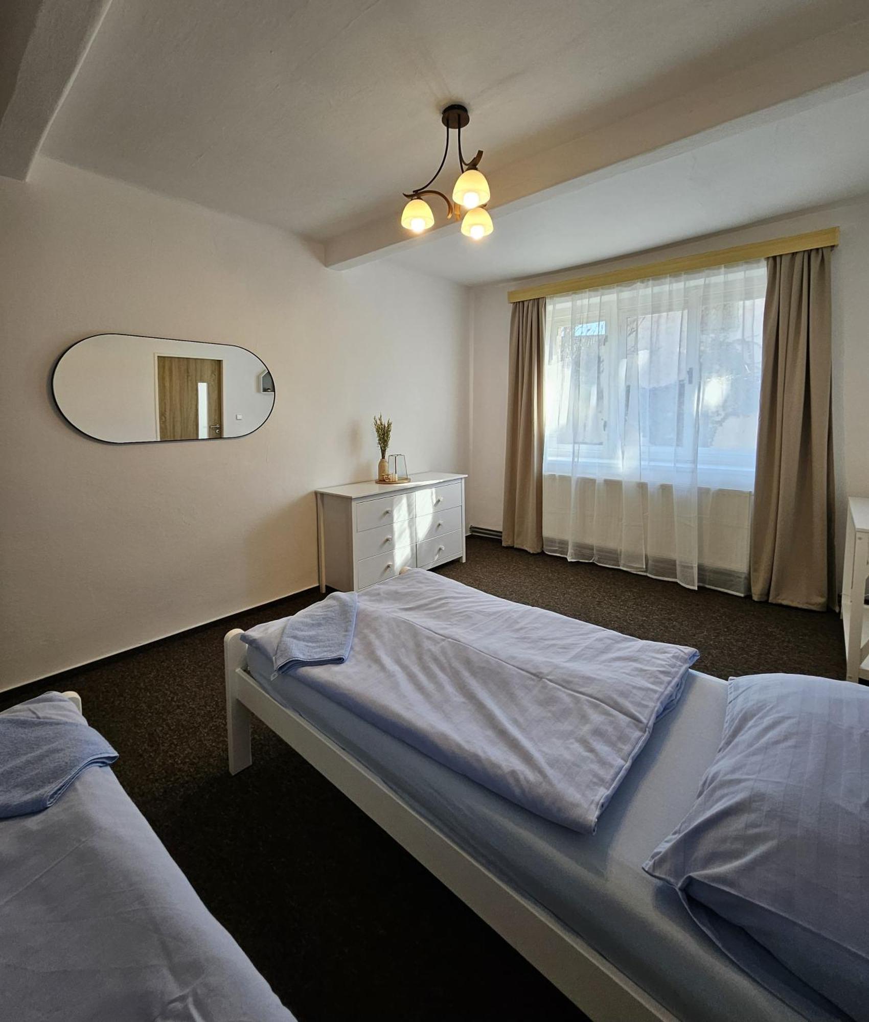 Rodinny Apartman U Kuby Chlumec nad Cidlinou Exterior foto